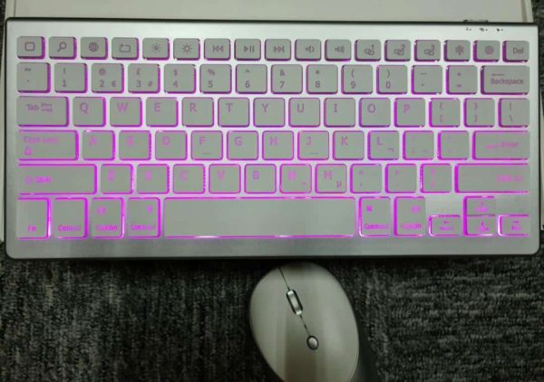 کیبورد بی سیم(وایرلس) مدل جلی کامب Jelly Comb | Backlit Bluetooth Keyboard and Mouse