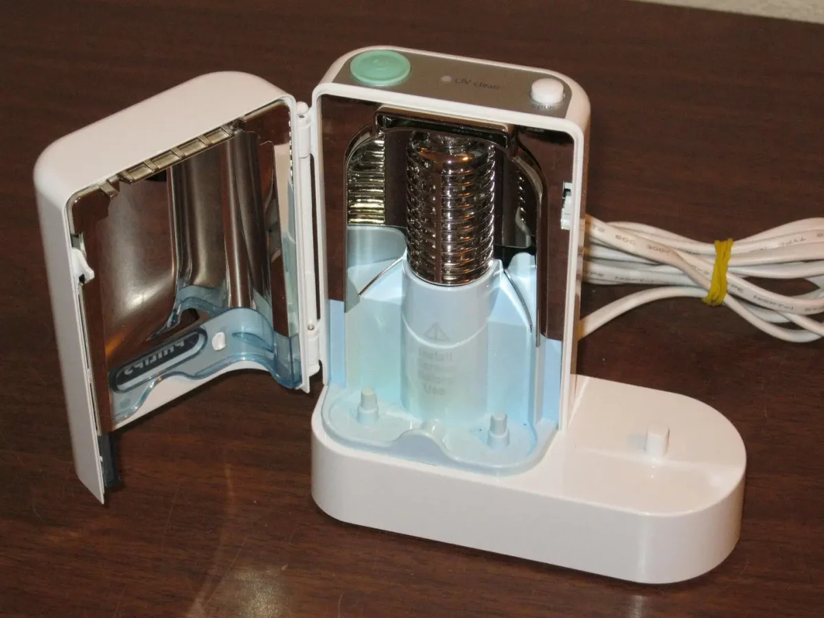 ضد عفونی کننده و هولدر مسواک برقی فیلیپس PHILIPS SONICARE UV مدل HX6150 - Image 4
